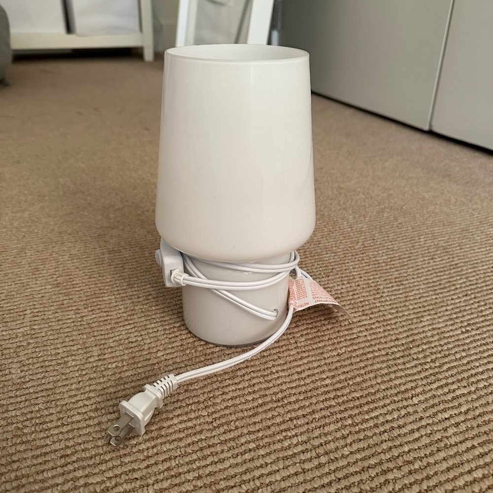 Urban outfitters white mushroom lamp